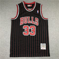 Chicago Bulls Scottie Pippen #33 1995-96 Throwback — Embroidered