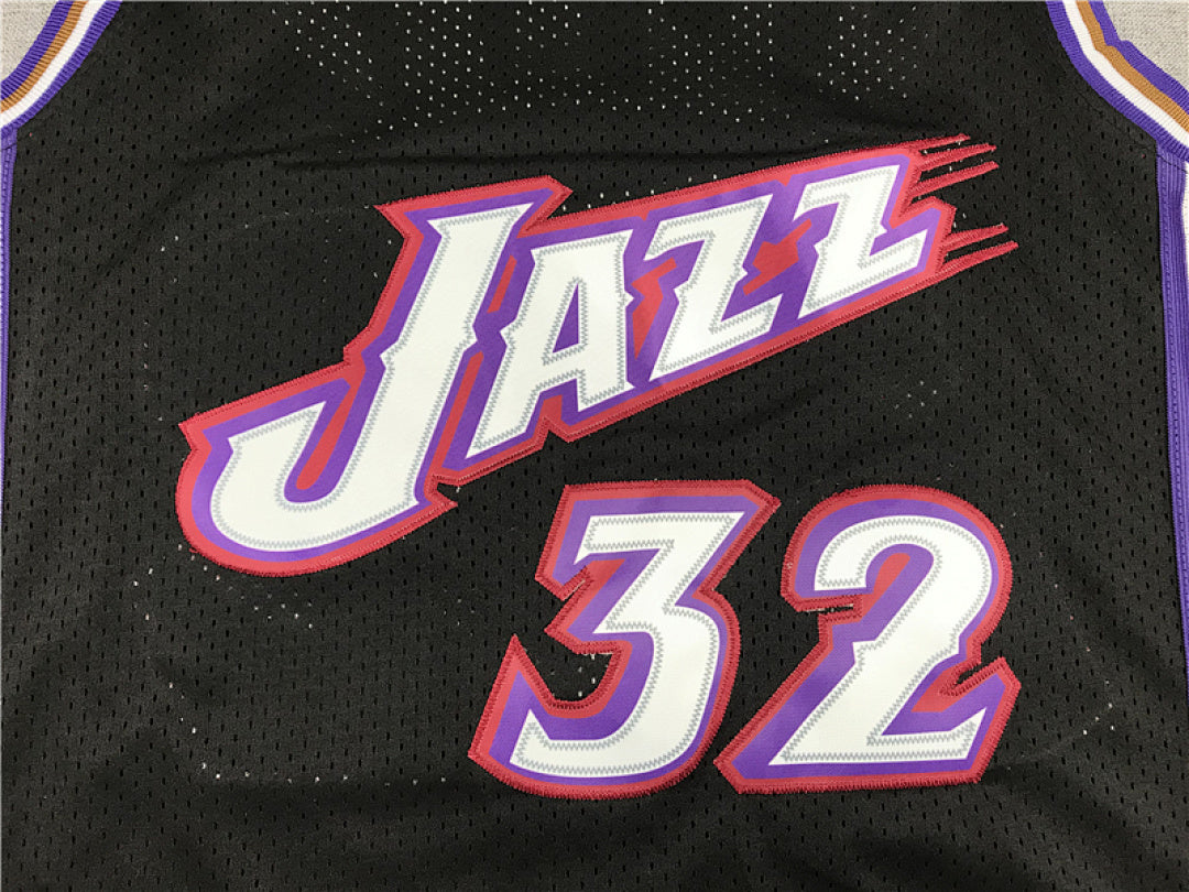 Utah Jazz Karl Malone #32 Throwback 1998-99 Black Embroidered Jersey