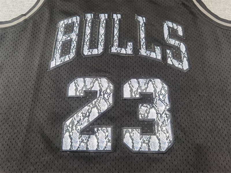 Chicago Bulls Michael Jordan #23 1997-98 Throwback - Embroidered Jersey