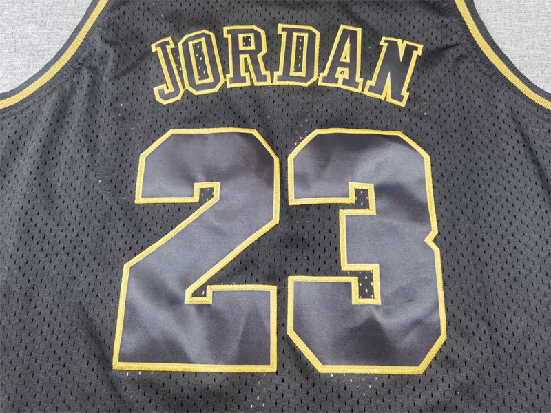 Chicago Bulls Michael Jordan #23 1997-98 Throwback - Embroidered Jersey