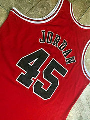 Michael Jordan Chicago Bulls 23 Red MN