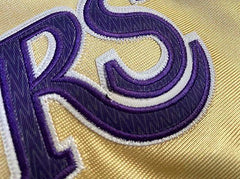 LeBron Bryant Los Angeles Lakers Golden 24 MN
