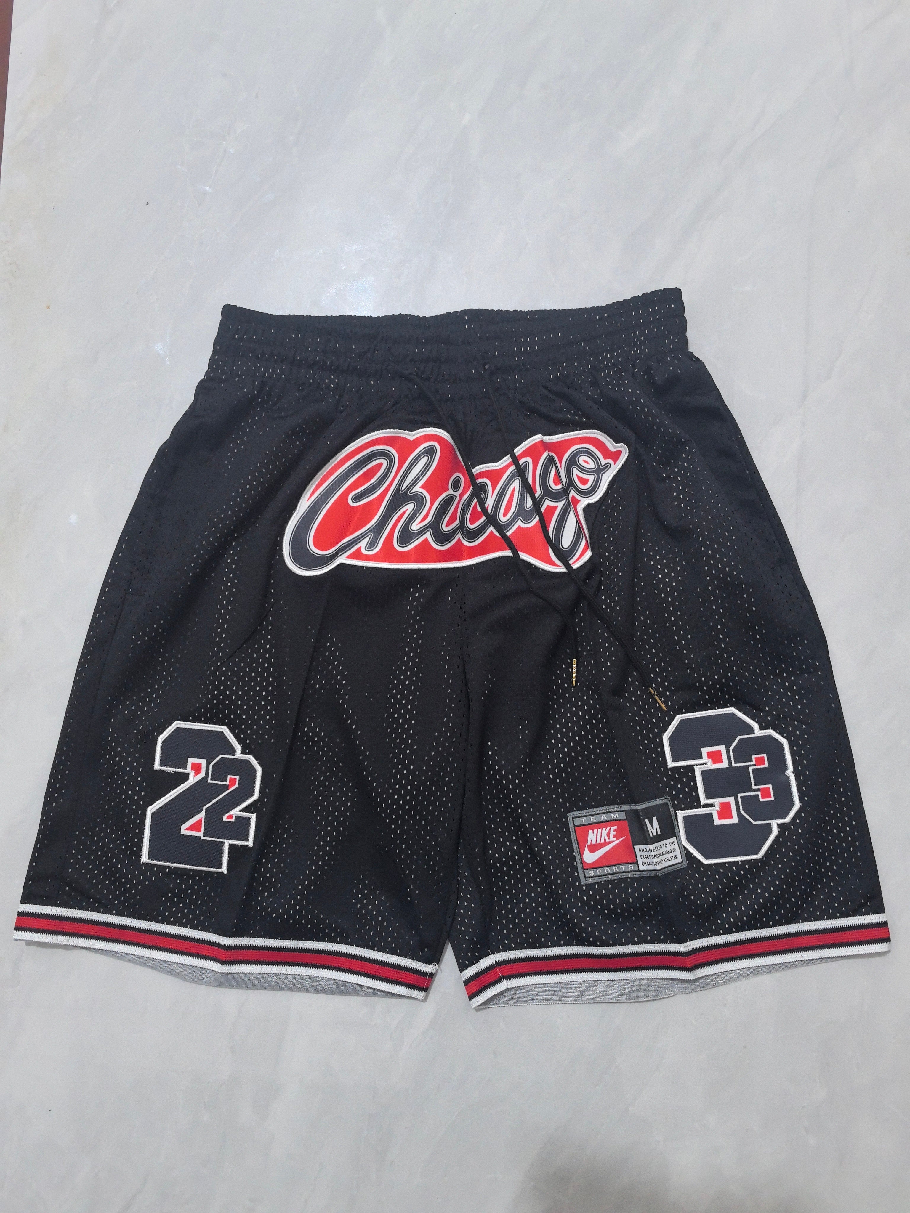 Chicago Bulls black waist pocket shorts