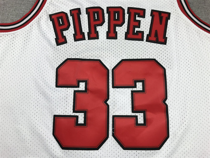 Chicago Bulls Scottie Pippen #33 1997-98 Finals Throwback-Embroidered Jersey