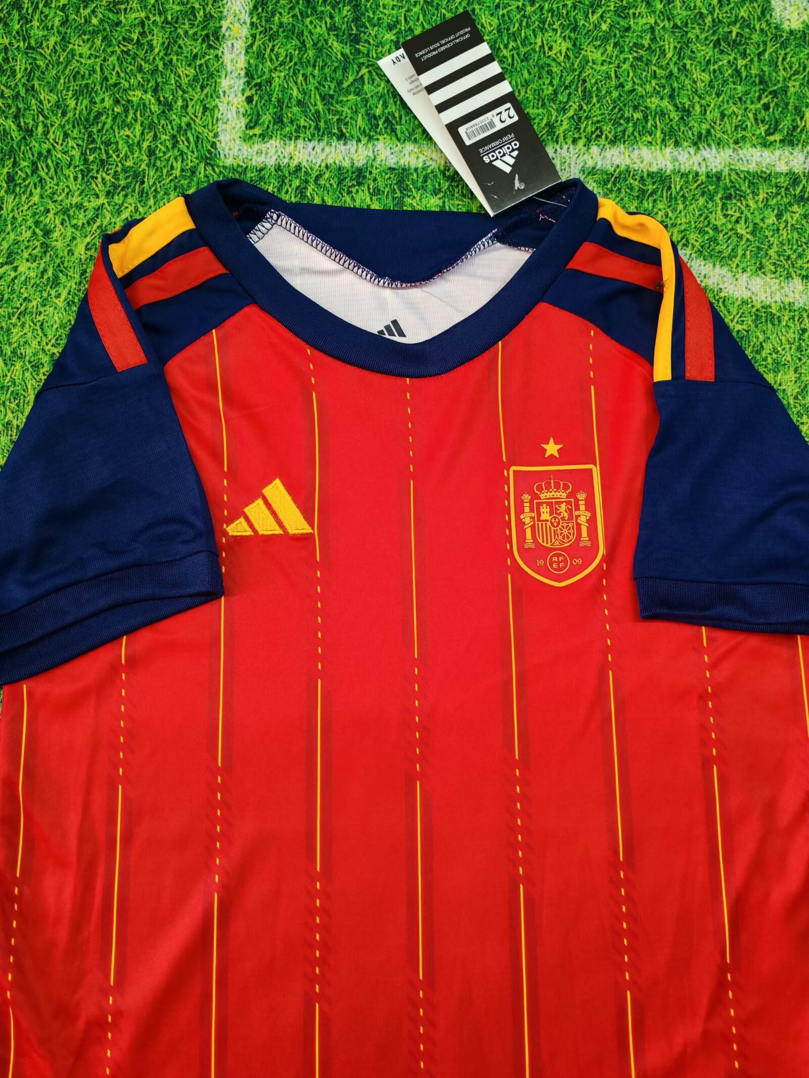 2026-2027 Spain Home Short-Sleeve Football Jersey Set
