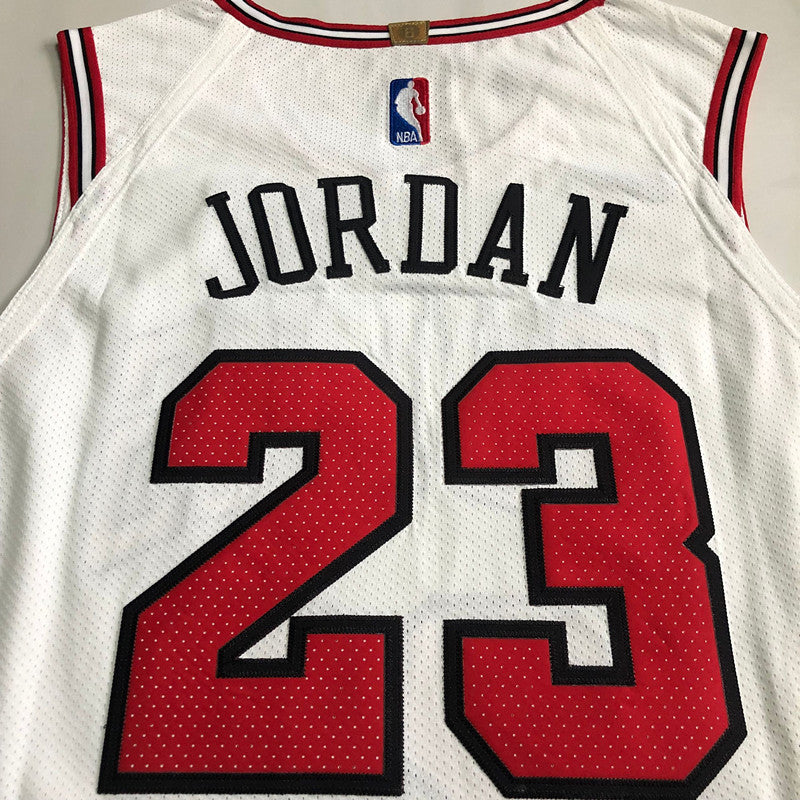 Michael Jordan Chicago Bulls 23 White MN