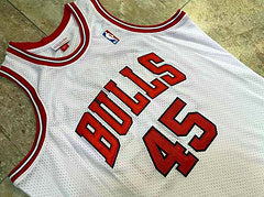 Michael Jordan Chicago Bulls 23 White MN