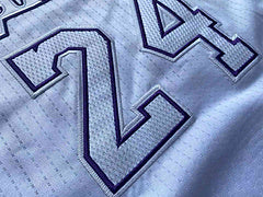 Los Angeles Lakers Bryant White 24 MN