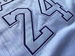 Los Angeles Lakers Bryant White 24 MN