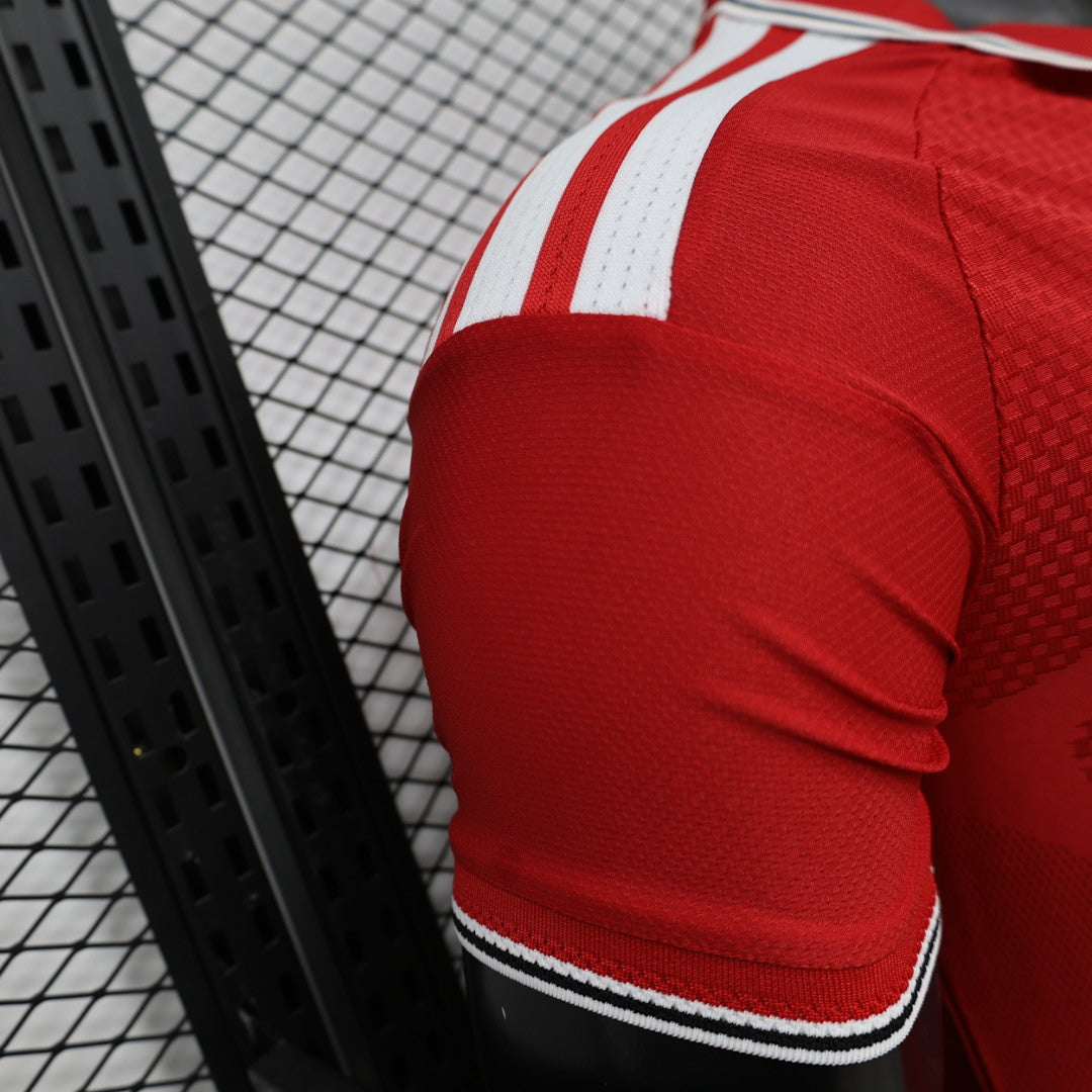2026–2027 Manchester United home player jersey