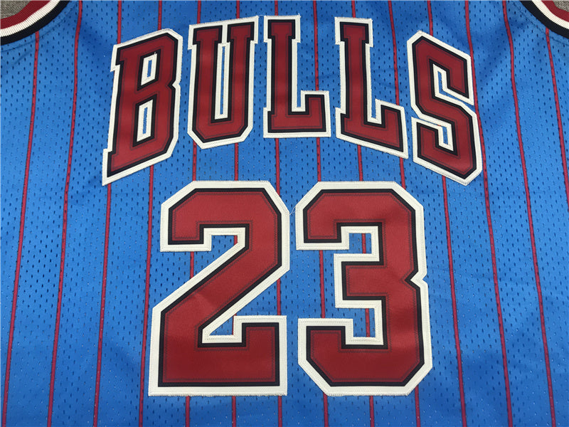 Chicago Bulls Michael Jordan #23 1995-96 Throwback – Embroidered