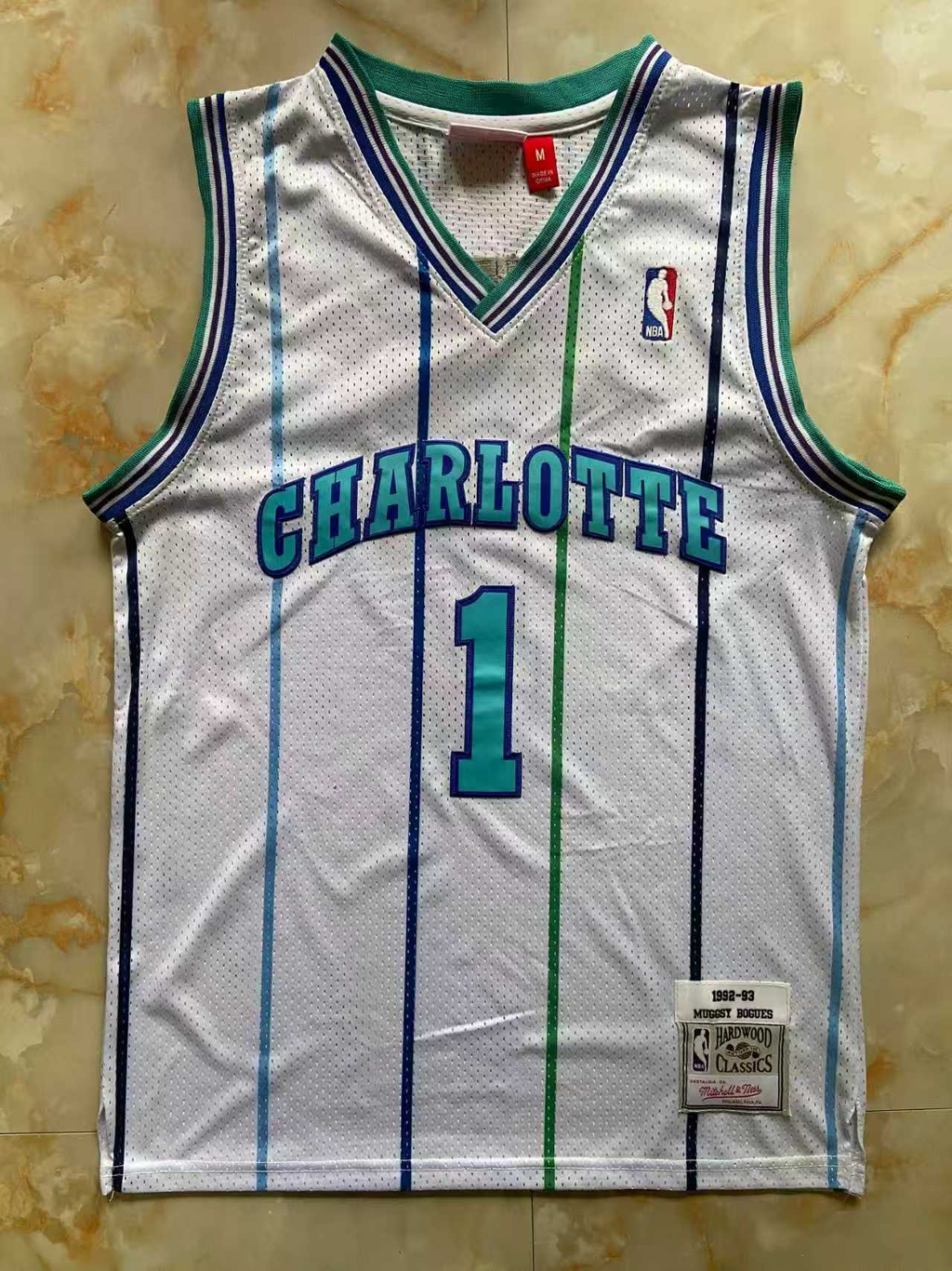 Charlotte Hornets Muggsy Bogues #1 1992-93 Throwback — Jersey