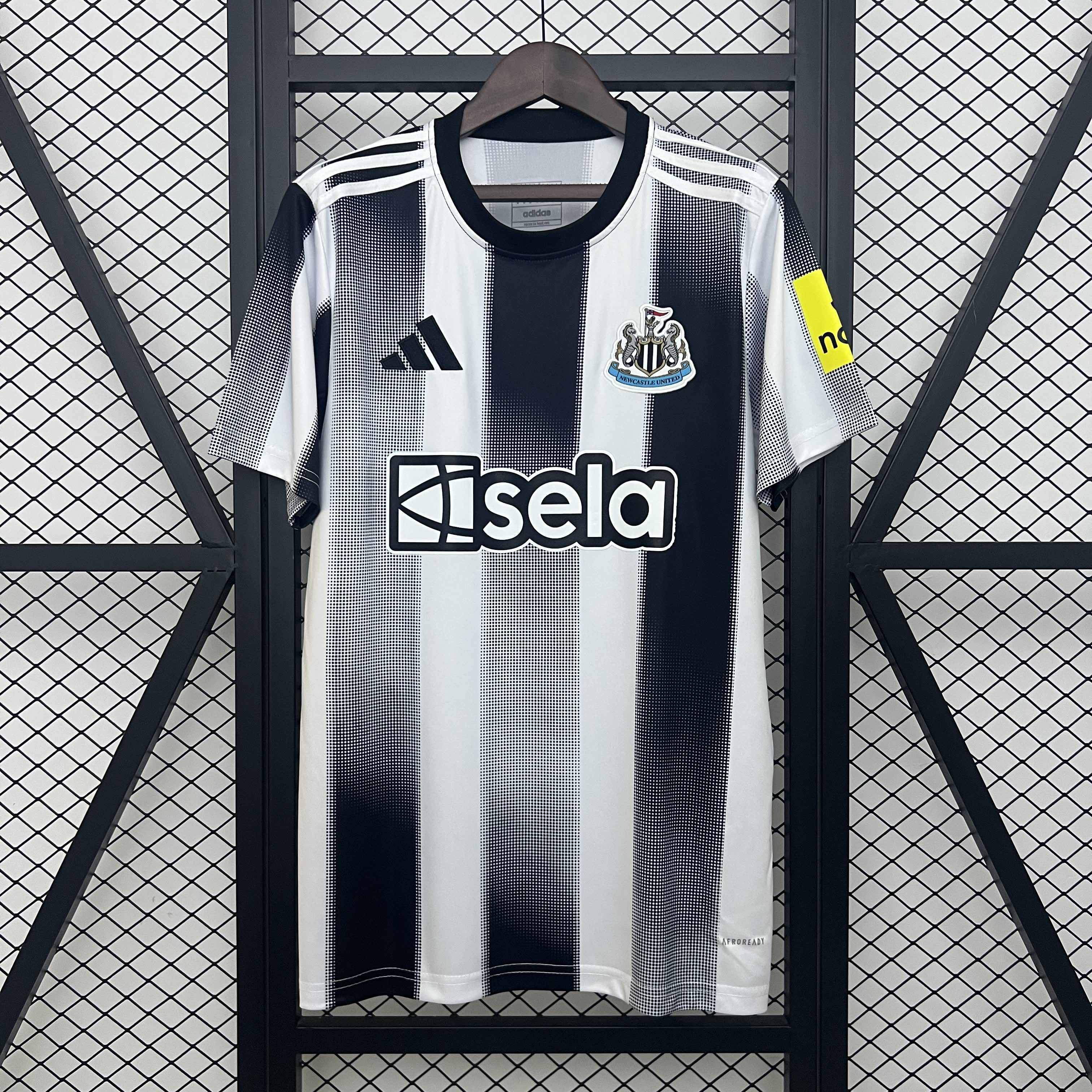 New Castle 25/26 Jersey