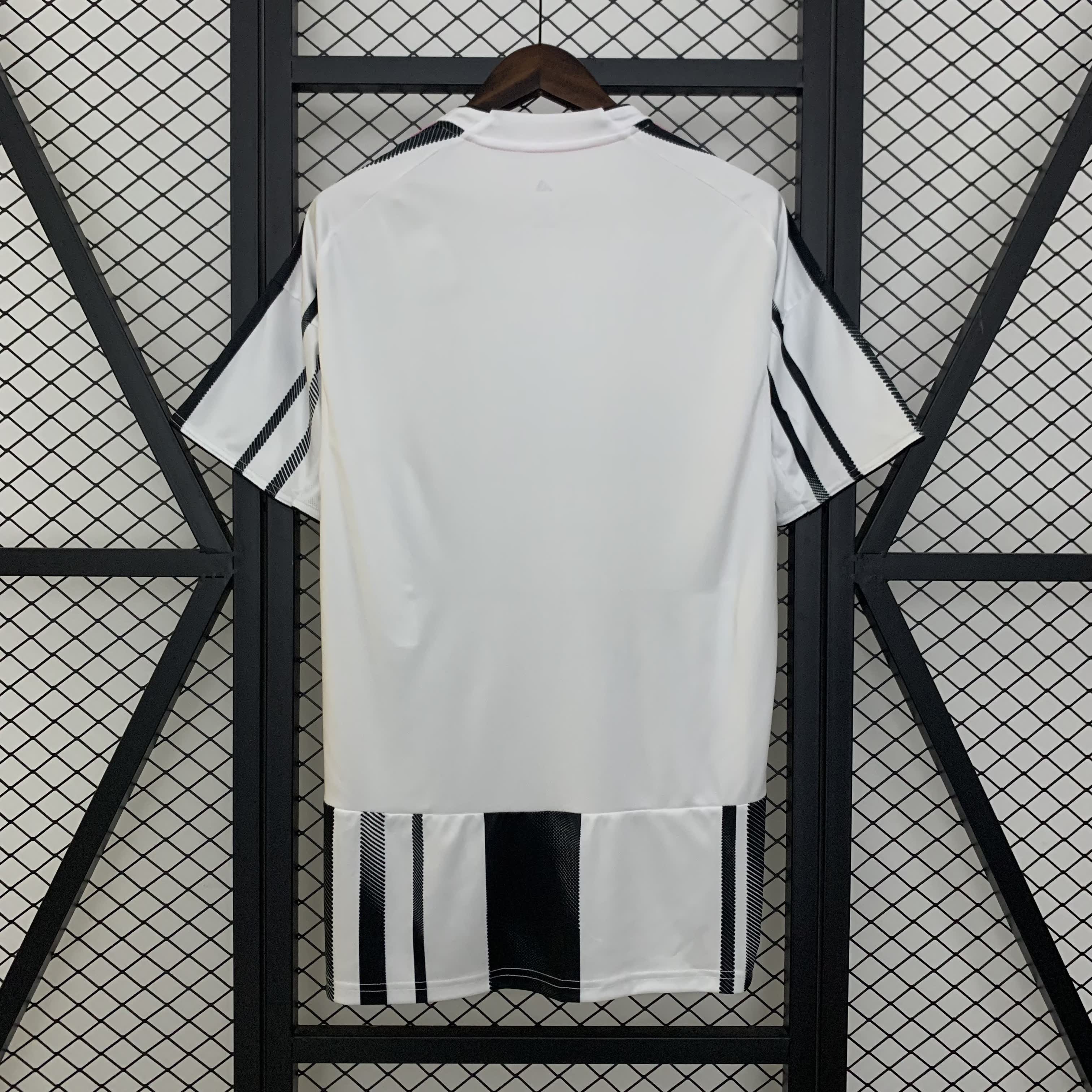 Juventus 25/26 Home Jersey