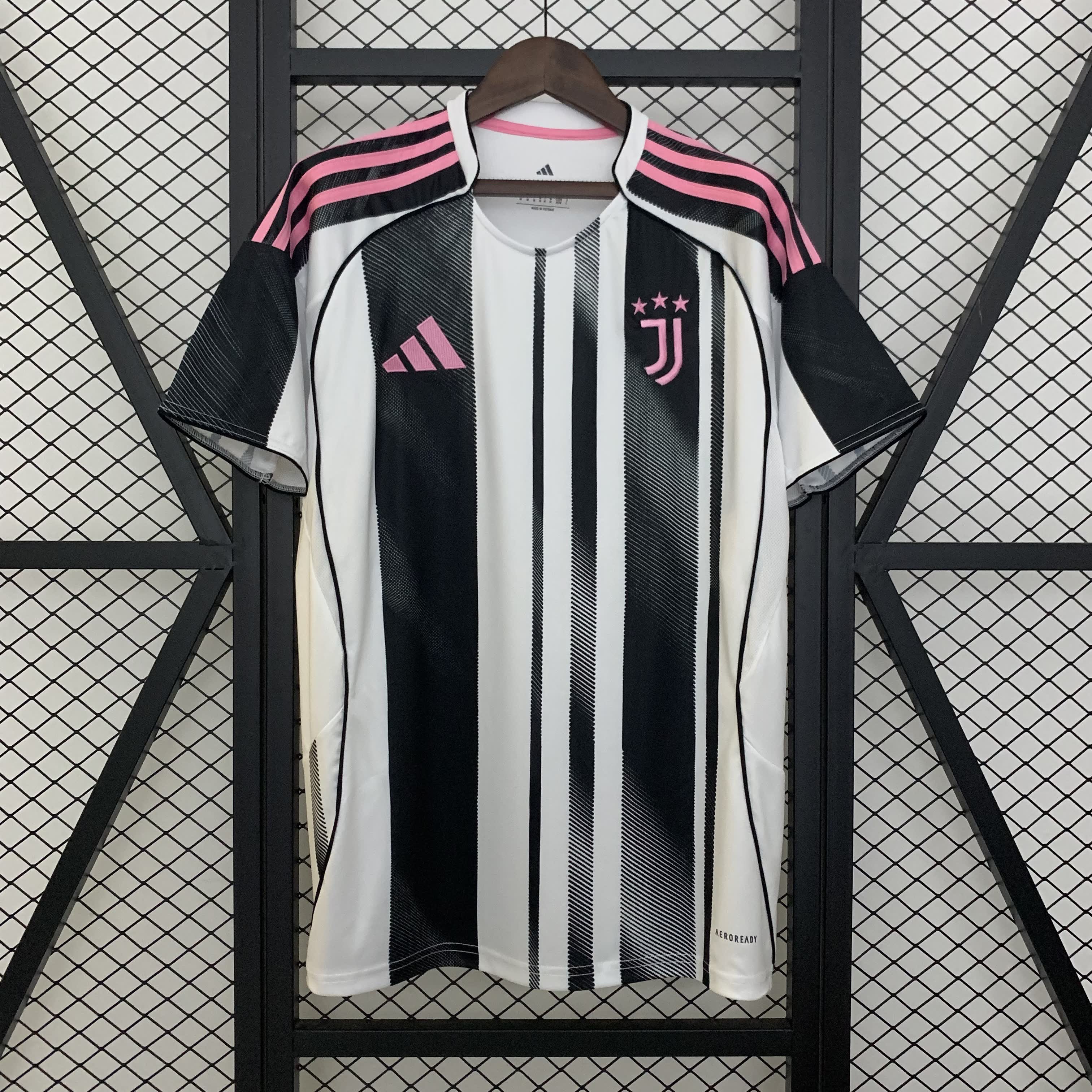 Juventus 25/26 Home Jersey
