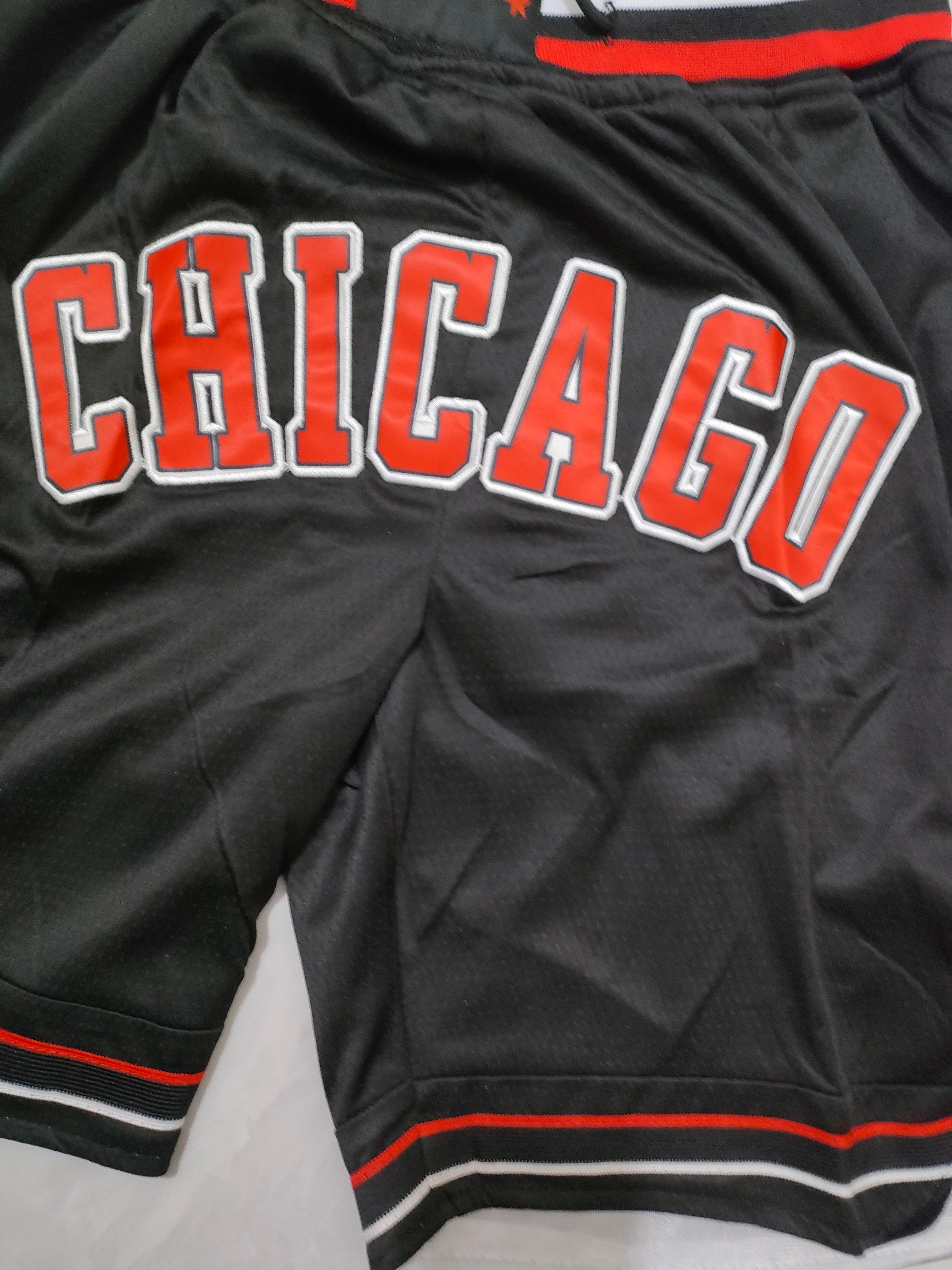 Chicago Bulls Black Regular Pocket Shorts