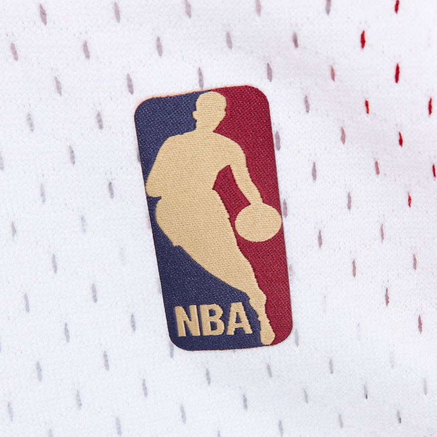 Men's Denver Nuggets Carmelo Anthony Mitchell & Ness White 2006/07 Swingman Jersey