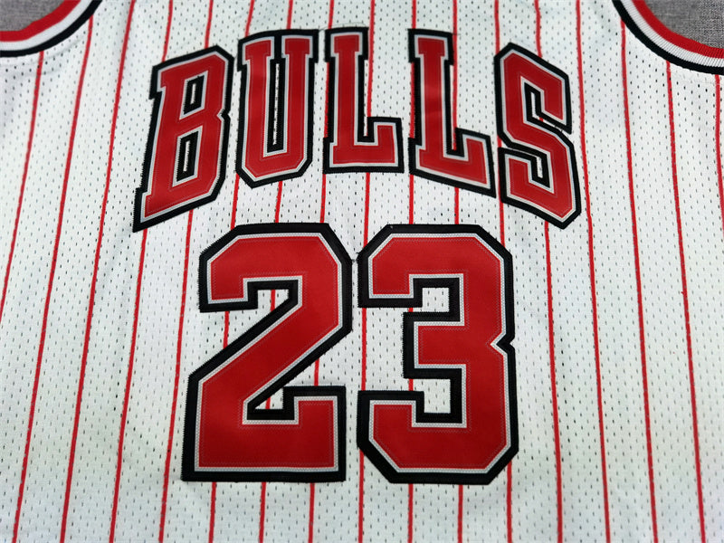 Chicago Bulls Michael Jordan #23 1995-96 Throwback – Embroidered