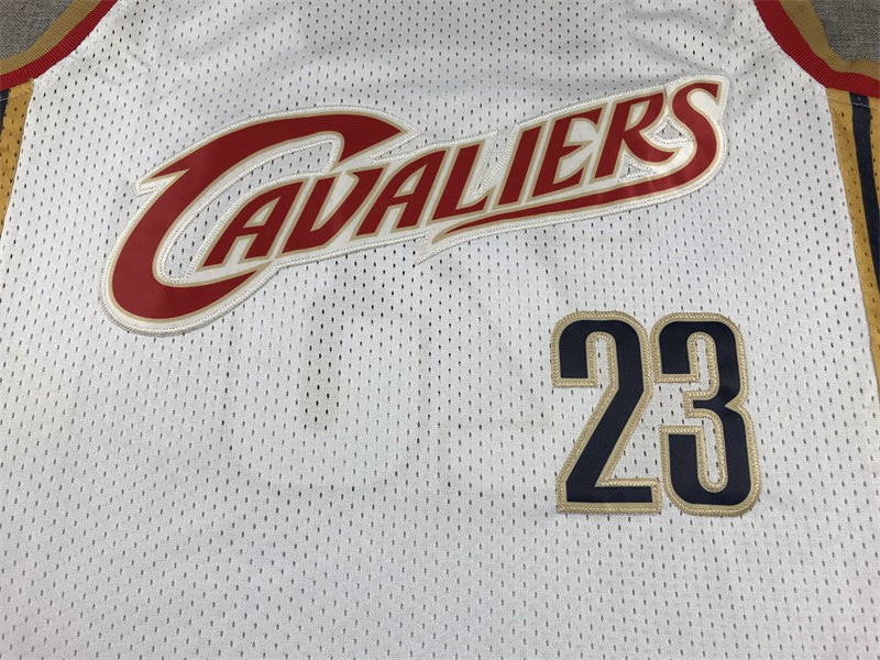 Cleveland Cavaliers LeBron James #23 Throwback - Embroidered Jersey