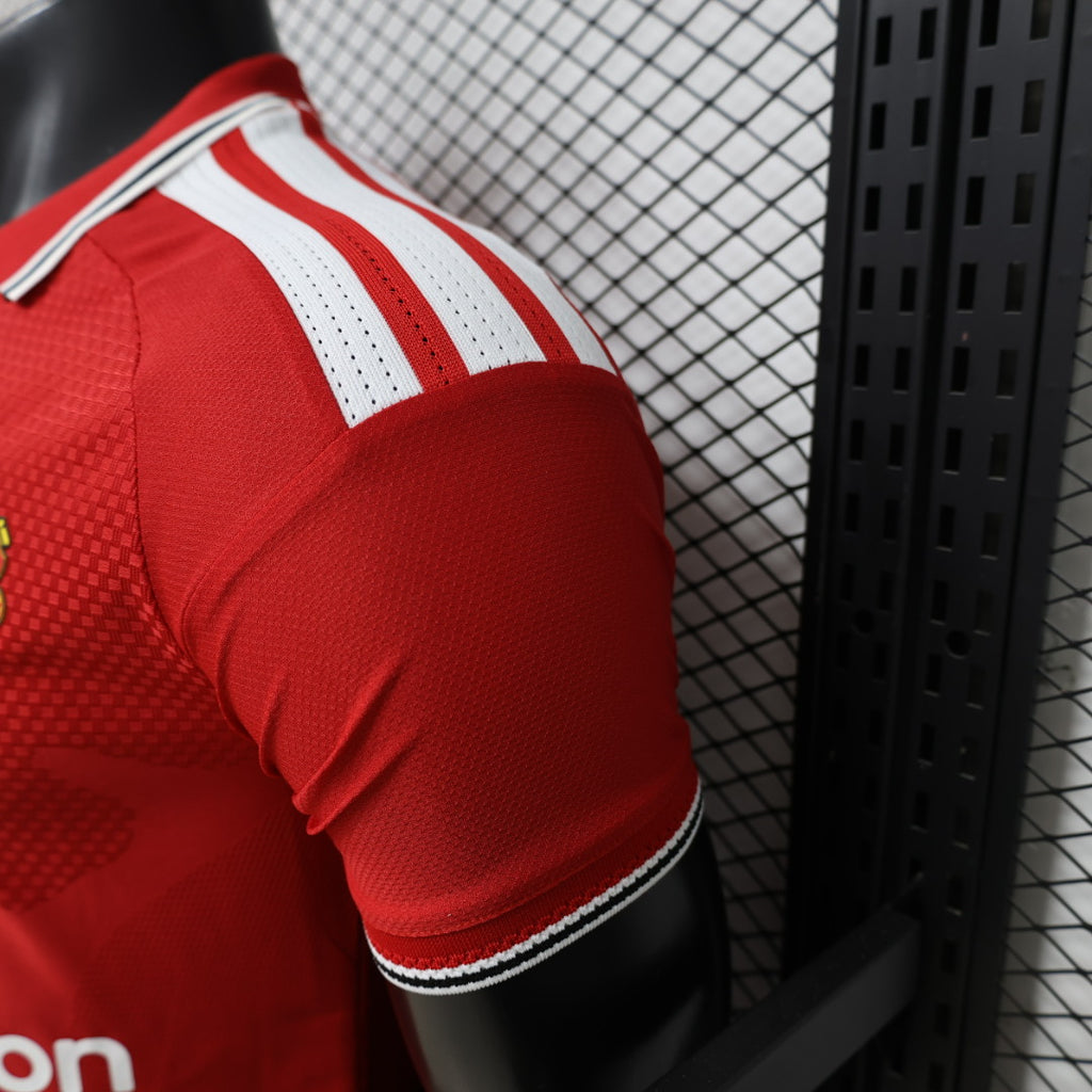 2026–2027 Manchester United home player jersey