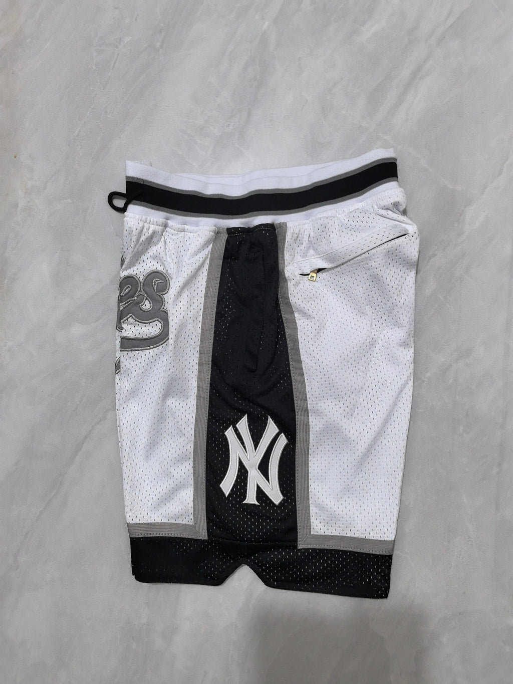 New York Yankees White Pocket Shorts