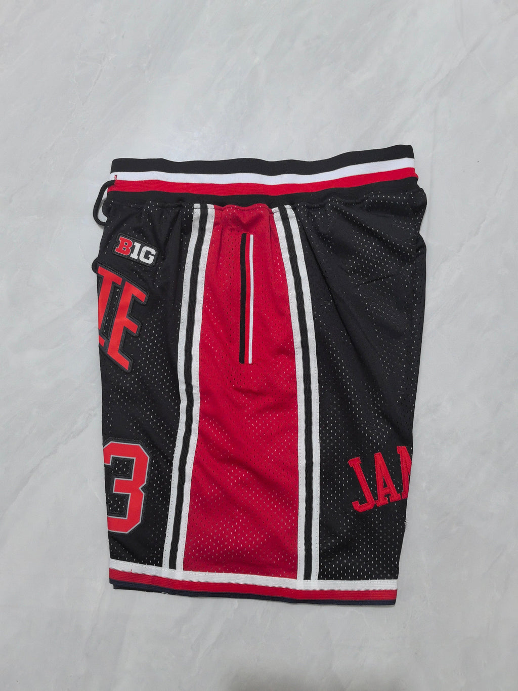 Black retro pocket shorts